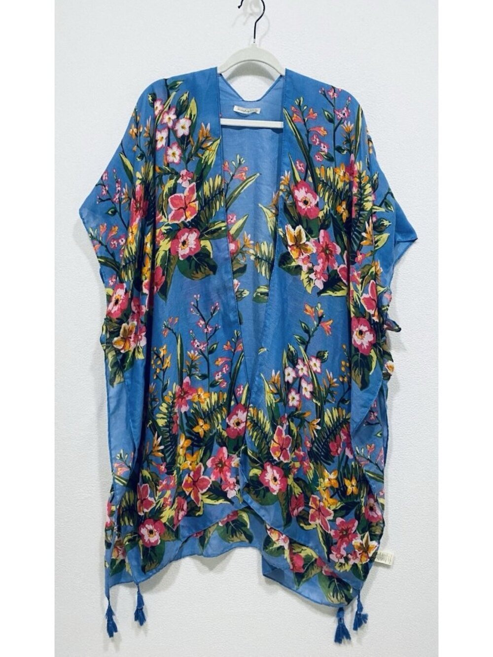 Do Everything in Love Kimono Top Womens One Size Boho Floral Tassel Lightweight